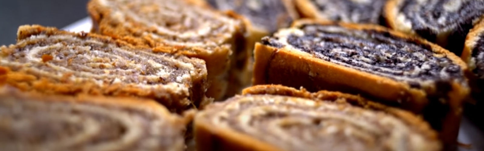 A világ legjobb bejgli receptjét áruljuk el neked! A világ legjobb bejgli receptjét áruljuk el neked!